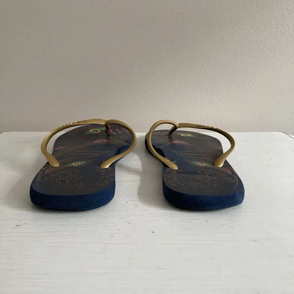 Havaianas Womens Navy Gold Peacock Feather Print Slim Flip Flops Size 7-8